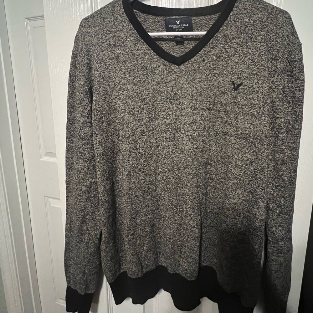 Comfy light weight American Eagle shirt size large.